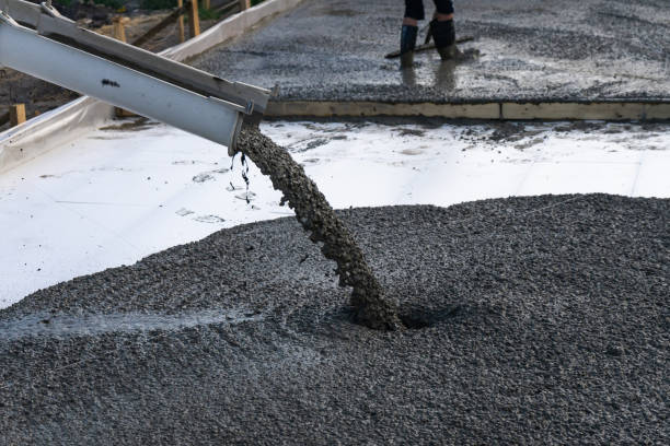 Best Concrete Pool Decks in South Gate, CA